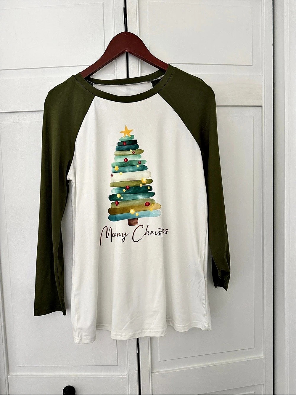 SHEIN Christmas Tree Graphic Raglan Tee